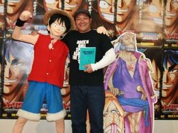 （写真左から）ルフィ、映画「ワンピース3D」にゲスト声優として出演する山口智充、山口が演じる飼い犬と老海賊・シュナイダー