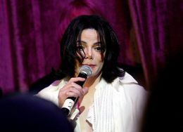 故マイケル・ジャクソンの息子たちの仲良しショット！