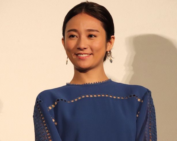 初日舞台挨拶に登壇した木村文乃