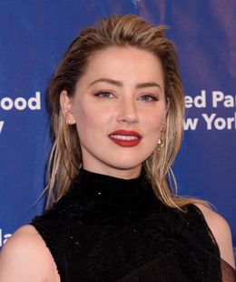 アンバー・ハードがカンヌで大胆露出！