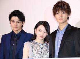 笑顔と涙あふれる！感動の舞台挨拶となった