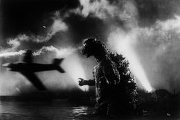 ゴジラの体長は50m、体重は2万t。『ゴジラ』(54)