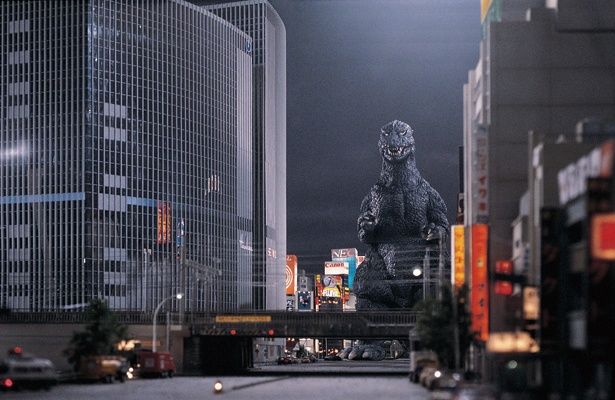 54年版から30年ぶりに現れたという設定。『キングコング～』以降3本だった足の指は4本に戻された。体長80m、体重5万t