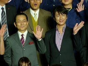『相棒 劇場版II』レッドカーペットに登場した水谷豊と及川光博