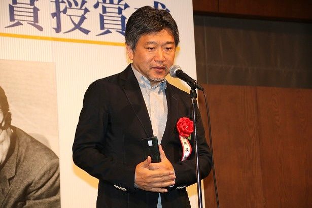 藤本賞を受賞した『万引き家族』の是枝裕和監督