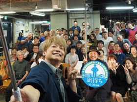 『凪待ち』試写会に香取慎吾が登場！