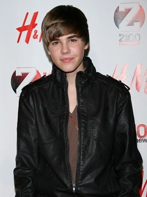 現在はジャスティン・ビーバーの自伝映画で2011年2月11日から全米公開される『Never Say Never』の予告編のサーチ数が伸びているようだ
