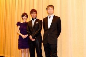 『ばかもの』初日舞台挨拶に登壇した、左から、内田有紀、成宮寛貴、金子修介監督