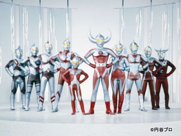 『ウルトラマン物語』では、強大な宇宙怪獣グランドキングとウルトラ6兄弟の激闘が繰り広げられる