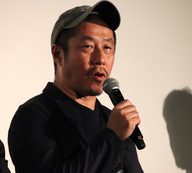監督の江口カン