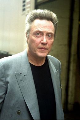 クリストファー・ウォーケンが存在感を発揮！