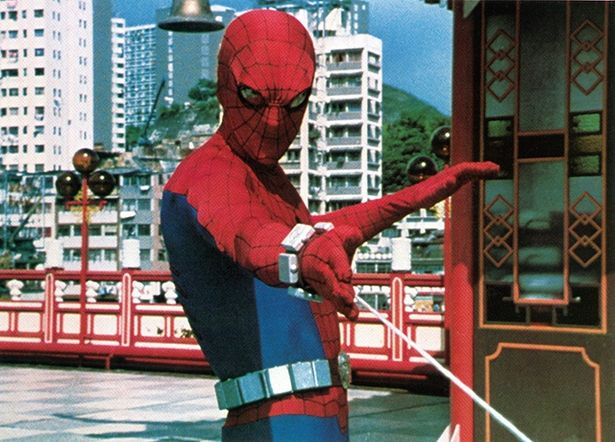 米国TV版。日本ではパイロット版が劇場公開され、『スパイダーマン ドラゴンズ・チャレンジ』などのタイトルでビデオ化もされた。