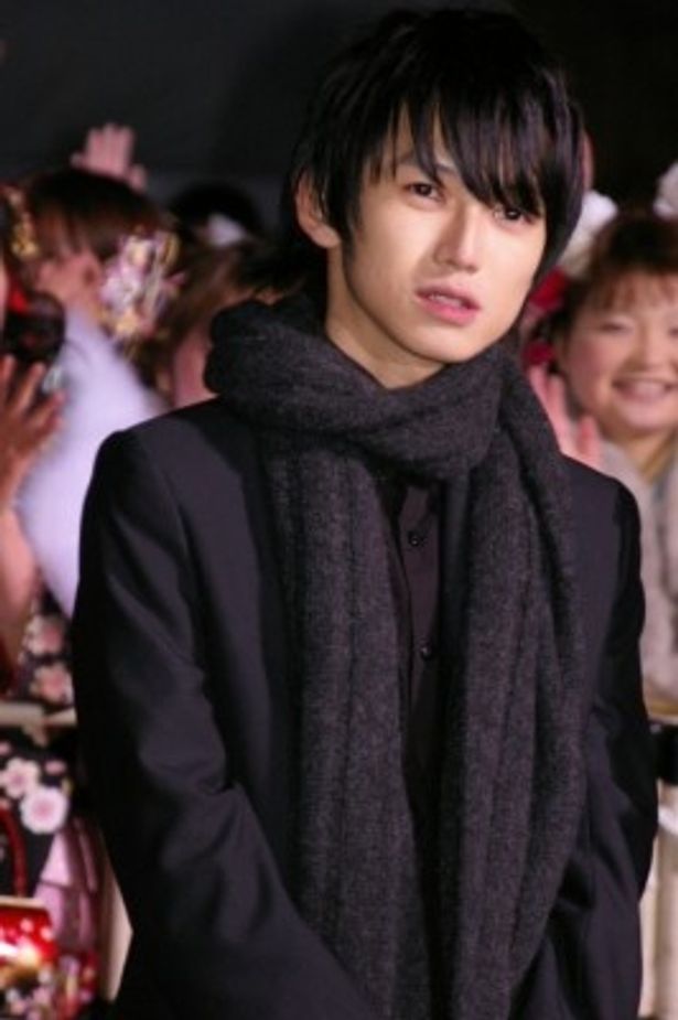 【写真】この日、成人式を迎えた本郷奏多は二宮和也と松山ケンイチに可愛がられていた
