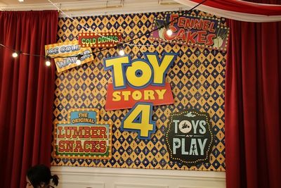 「トイ・ストーリー4」OH MY CAFÉがオープン！