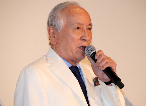 舞台挨拶に登壇した村井國夫