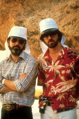 『レイダース/失われたアーク《聖櫃》』(81)撮影時のスピルバーグ(右)とジョージ・ルーカス