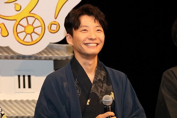 片桐春之介役の星野源