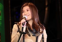 ミシェル・ゴンドリー監督にベタ褒めされて大喜びの篠原涼子