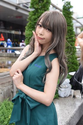 Bioreブースの公式コスプレイヤー・宮本彩希さん