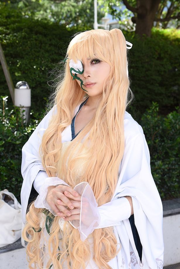 「ローゼンメイデン」の雪華綺晶に扮するLeo*さん