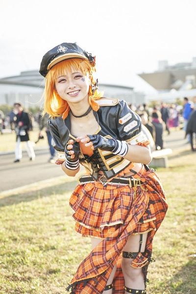 いよいよ今週末！「コミケ96」のポイントは？(「ラブライブ！サンシャイン！！」の高海千歌に扮した、ゆずみさん)