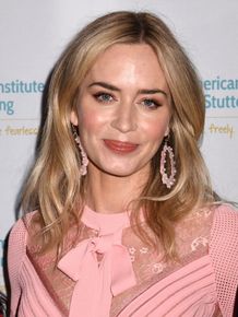 ジョン・クラシンスキーとの間に2人の娘がいるエミリー・ブラント