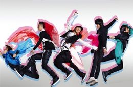 日本初公開となるバックステージやライブ当日に至るまでのビハインドストーリーも収録