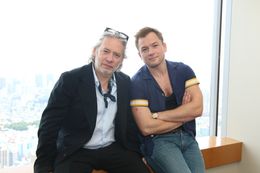 『ロケットマン』のデクスター・フレッチャー監督とタロン・エガートンにインタビュー！