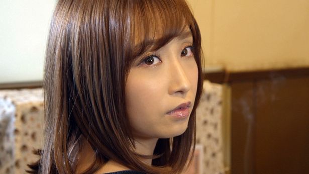 『まりかマリカまりか』のR18+タイトルは『若妻トライアングル ぎゅっとしめる』