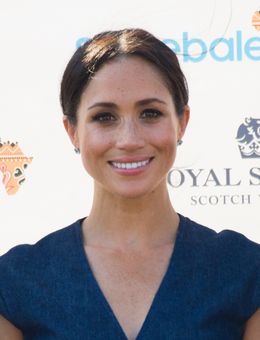 メーガン妃、プチプラ演出のコーディネートが逆効果？