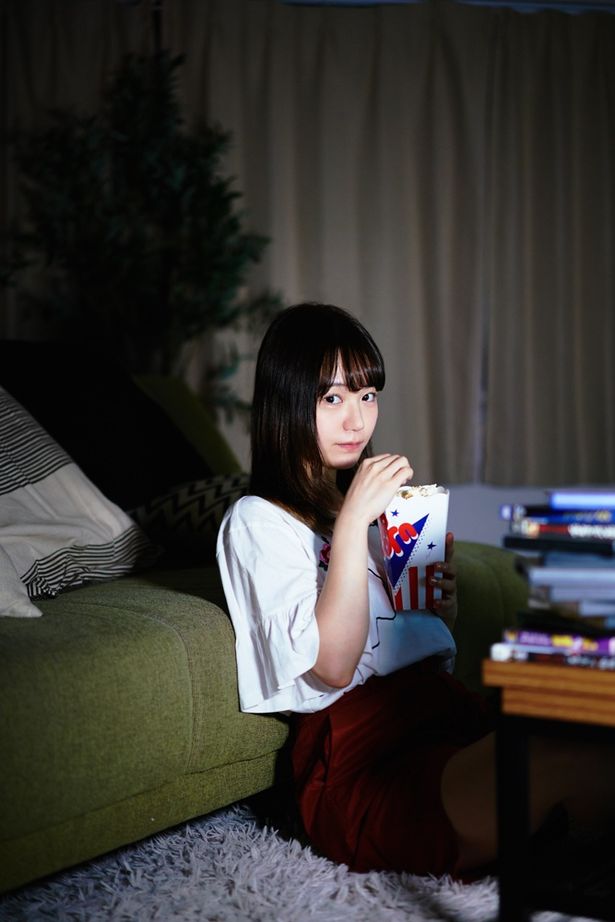 服のポイントは「お家でゆったり映画を観るスタイルに♪」とのこと