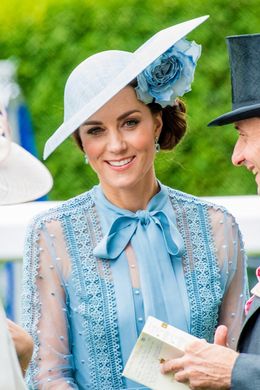 新しいヘアスタイルをお披露目！