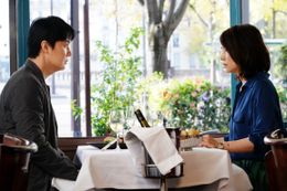 福山雅治と石田ゆり子が大人のラブストーリーを体現