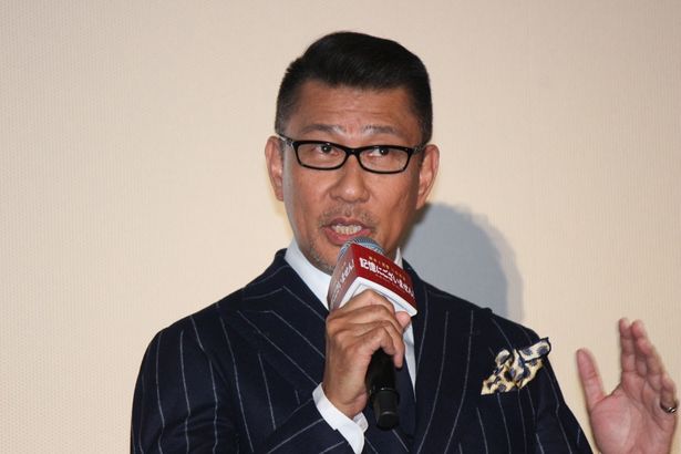 総理大臣の黒田を演じた中井貴一