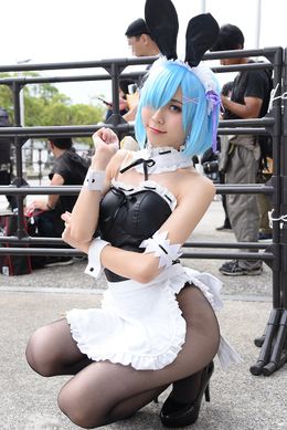 「Re：ゼロから始める異世界生活」のレムに扮する うぷらてさん