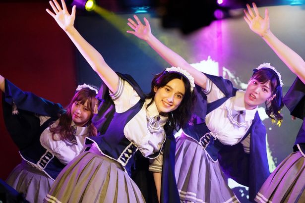 東京でシンガーソングライターになるため、アイドルとして活動する未央