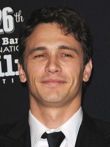 司会のジェームズ・フランコがジョン・トラボルタ役に？今年のアカデミー賞はひと味違う