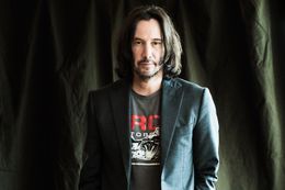 今回の来日では、香川県豊島美術館にも訪れたというキアヌ