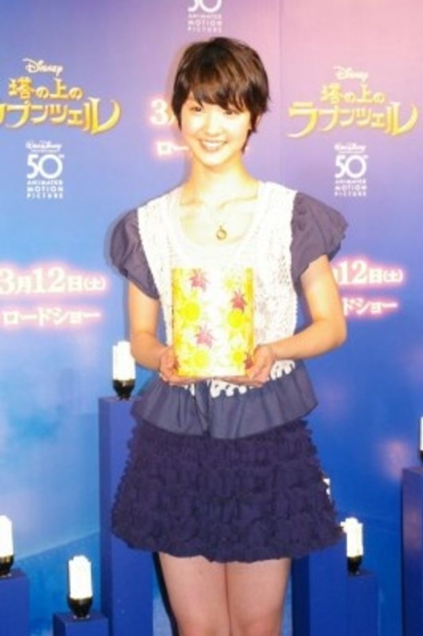 剛力彩芽は「ディズニー映画に出てみなさんに感動や勇気を与えられたらいいな」とさらなる飛躍を願った