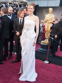 ワーストドレッサーに選ばれたのはまさかの二コール・キッドマン。話題のあのブランドだったのも影響あり？