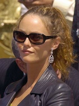 シャネルの口紅、ルージュ ココの広告塔を務めているヴァネッサ・パラディ