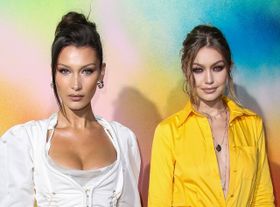 スーパーモデル姉妹の妹ベラ・ハディッド(左)が23歳に