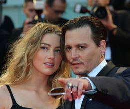 美しすぎるアンバー・ハードに違和感？