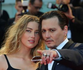 美しすぎるアンバー・ハードに違和感？