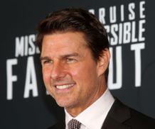 トム・クルーズの息子の別人ぶりが話題に
