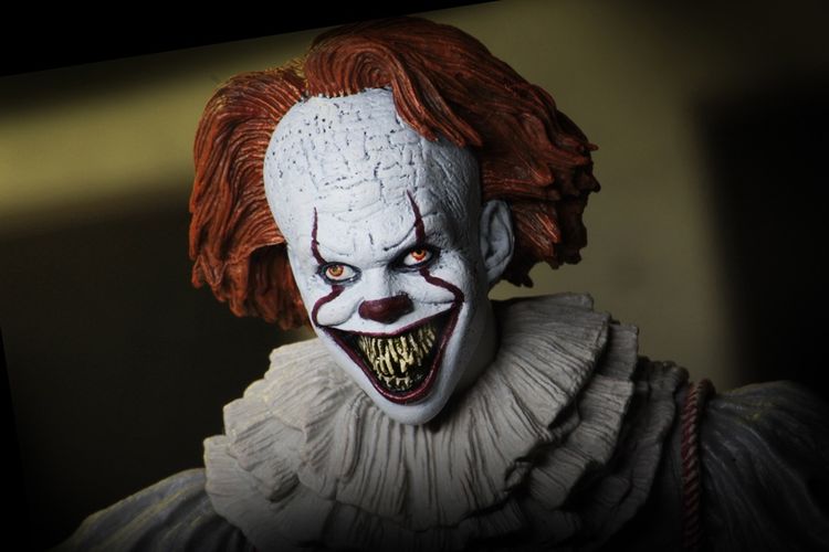 『IT/イット』ペニーワイズのフィギュアがトラウマ級…！＜写真15点＞