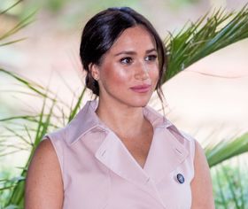 メーガン妃着用のプチプラワンピが完売