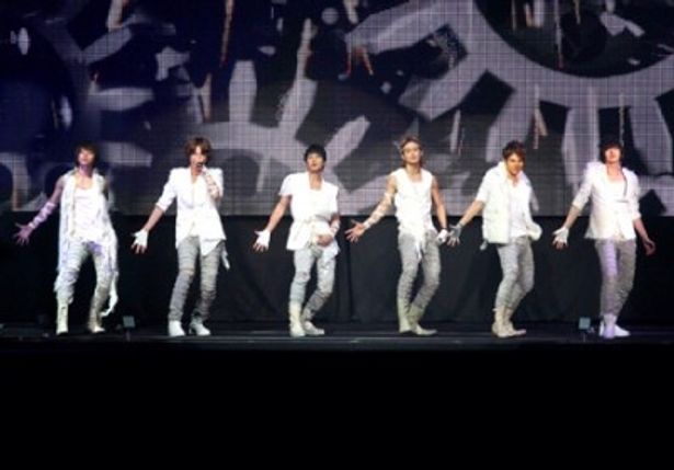 ライブ映画『超新星 LIVE MOVIE in 3D “CHOSHINSEI SHOW 2010”』は公開中(一部上映延期・中止劇場あり)