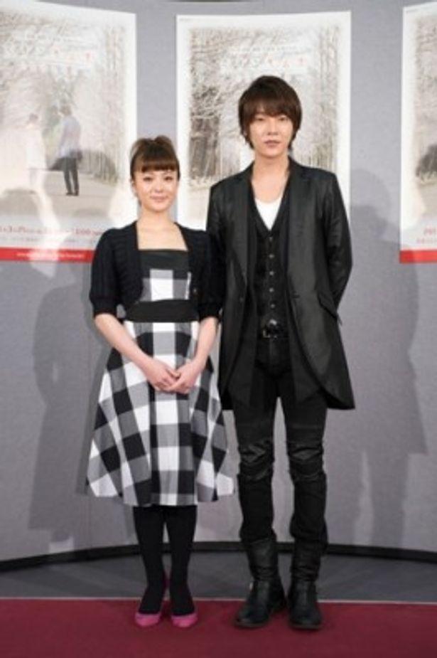 2月22日に行われた「恋するキムチ」の会見の席で、ユナクは「貫地谷さんとの共演は楽しかった。パート2も制作したい」と語った