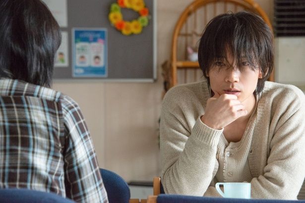 幻聴に悩む元サラリーマンを演じた綾野剛(『閉鎖病棟―それぞれの朝―』)